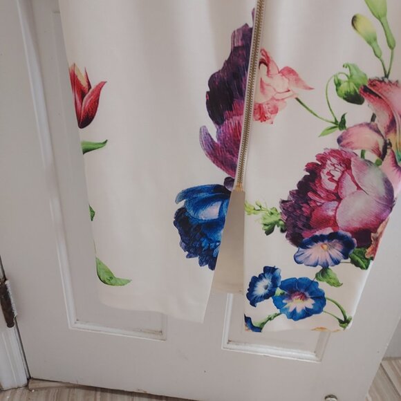 Ted Baker White Midi Floral Aldora Bodycon Dress - Picture 10 of 10